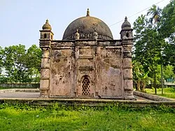 ঘাঘড়া_খান_বাড়ি_জামে_মসজিদের_ডান_পাশ