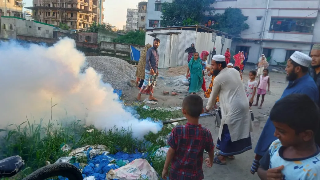 সোসাইটি ফর ন্যাশনাল চ্যারিটি-র উদ্যোগে রাজধানী মাতুয়াইলে মশকনিধন অভিযান